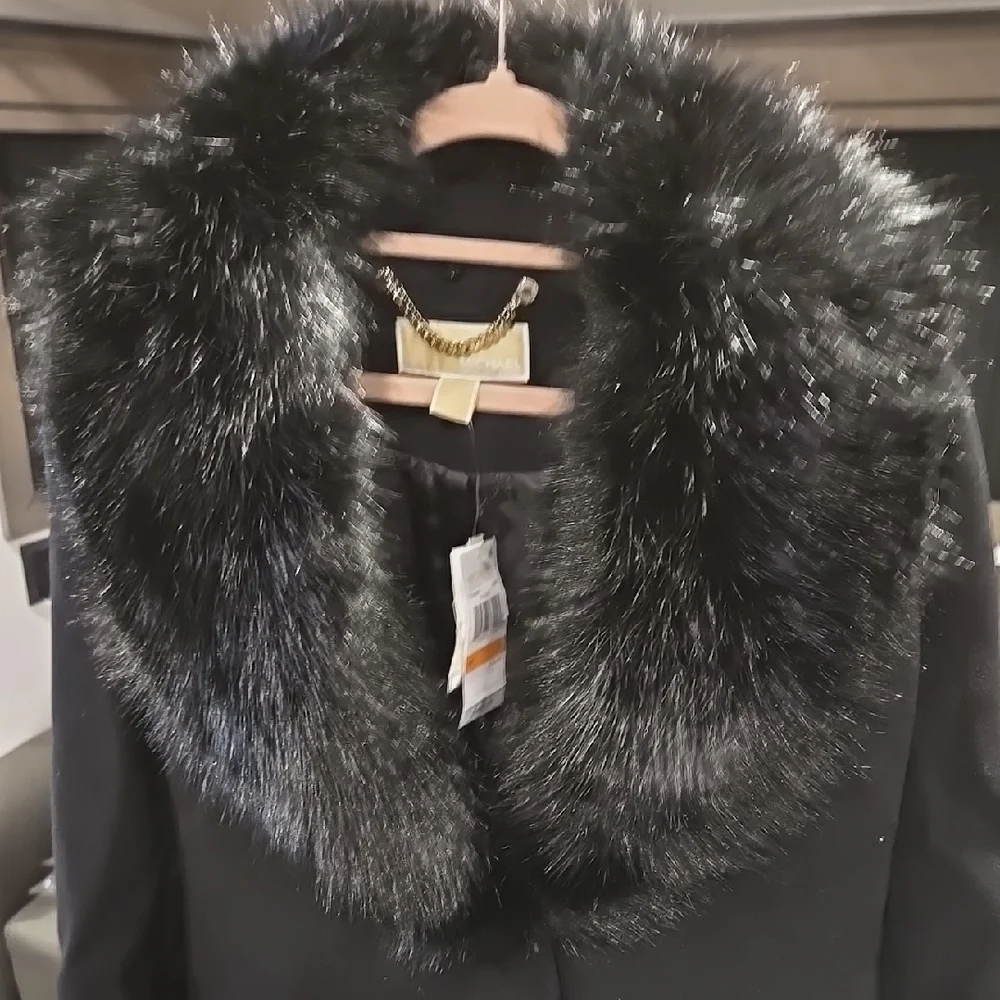 Elegant Black Faux Fur Collar Coat - Picture 1 of 5